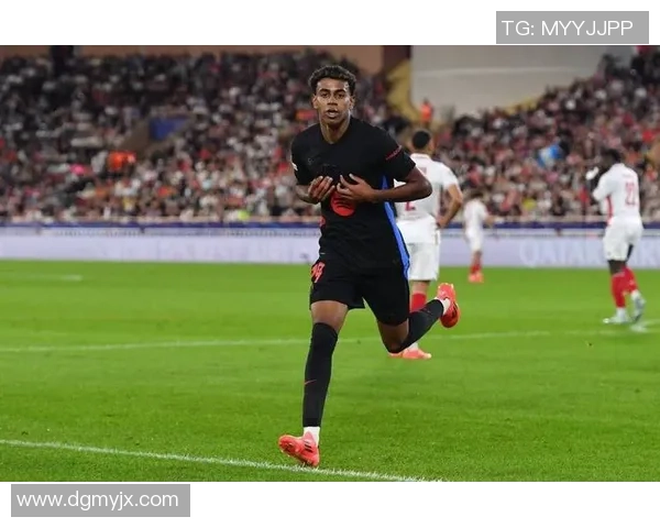 亚马尔疗伤引发足协不满！巴萨先斩后奏，老帅开炮：执教生计稀有